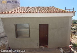 Moradia com terreno pinheiro e garrado