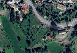 Terreno Com Possibilidade De Construção De...