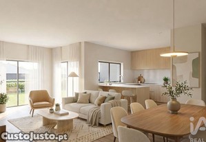 Apartamento em Corroios de 108,00 m²