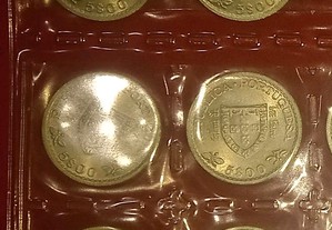 Moeda de 5 escudos, de 1960, comemorativa ao V aniversário da morte Infante Dom Henrique.
