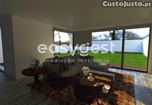 Moradia Geminada T4 De Arquitetura Moderna Em...