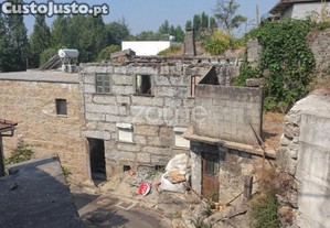 Ruína Em São Cosme Do Vale