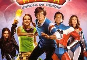 Escola de Heróis (2005) Kurt Russell IMDB: 6.7