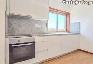 Apartamento T1 totalmente renovado em Esmoriz, Aveiro - Excelente Localização