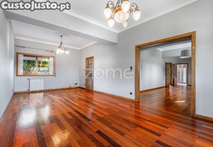 Quinta Exclusiva Com Moradia T4 E Vinha A 1Km...