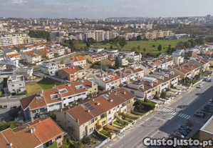 Moradiat4 + Escritório+Salão E Garagem 3 Viaturas