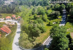 Quinta Com Terreno E Casas Para Reabilitação Em...