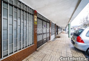 Loja Com 100M² No Fujacal - Ideal Para Comércio...