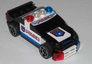 Lego - 8301 - Urban Enforcer - 2010 - tiny turbos