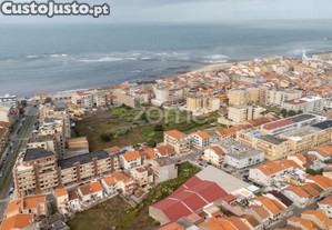 Moradia Com 4 Pisos A 300 Metros Da Praia Em...