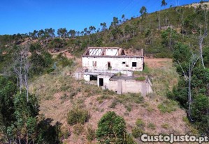 Moradia Em Ruina Com 86Ha De Terreno, Em Silves