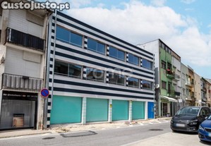 Apartamento T2 Novo, Com Lug. Garagem - Villa...