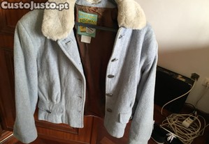 casaco azul quentinho com gola de pelo tamanho l