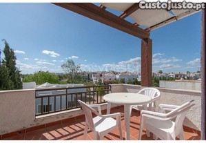 Moradia T2 Remodelado, Com Terraço, Varanda -...