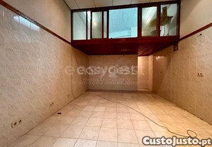 Loja Ampla Com 25 M², No Centro Comercial Delta...