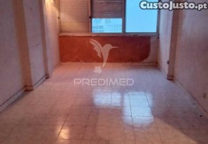 Apartamento t1 com parqueamento na arrentela
