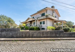 Moradia T4 Individual Em São Pedro Da Cova,...