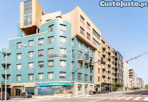 Apartamento T1+1 Em Plena Av. Boavista