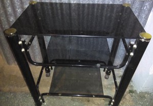 mesa de vidro preta com rodas e c/3 prateleiras