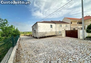 Quinta Com Terreno Agrícola Mais Moradia Para...