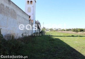 Terreno No Centro De Almeirim Com Viabilidade...