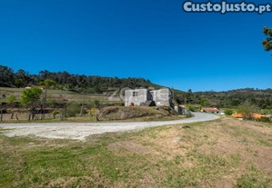 Quinta Com Terrenos Para Construção Em Louredo,...