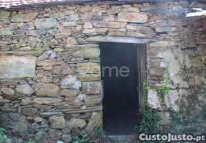 Moradia Para Restaurar Em Paraíso, Castelo De...