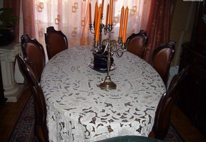 Mesa de Sala de Jantar com Cadeiras de Pel