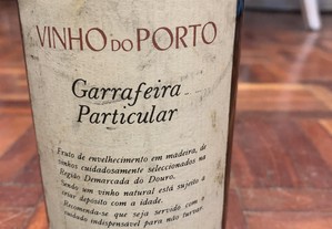 Garrafa de vinho do Porto particular