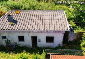 Moradia Térrea E Terreno Para Construção Com...