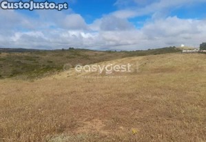 Monte Para Recuperar Localizado Na Freguesia De...
