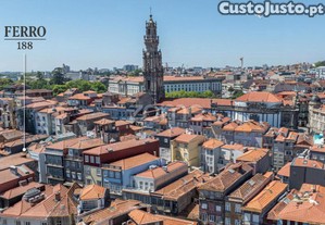 T0 Com Terraço No Centro Do Porto.