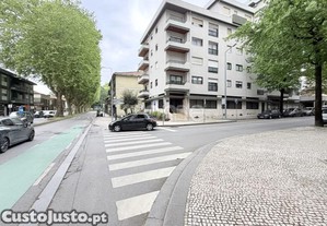 Apartamento T3 Renovado No Centro De Vila Nova...