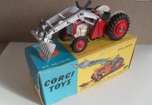 Corgi Toys 57 Massey-Ferguson 65 Tractor With Fork Original vtg 60s UK Diecast