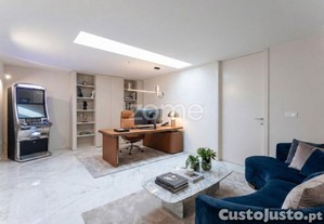 Moradia Luxo T4 Com Piscina Aquecida Na Praia...