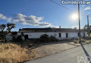 Casa T4 em Ameixial de 139,00 m²