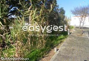Lote De Terreno Urbano Com 253M2 Para Moradia -...