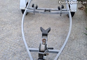 Reboque para barco em ferro galvanizado