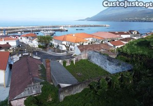 Terreno No Centro Da Vila Das Lajes Do Pico,...