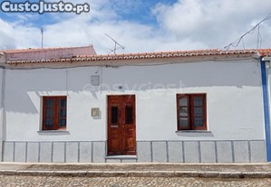 Moradia No Centro De Baleizão Com 4 Quartos,...