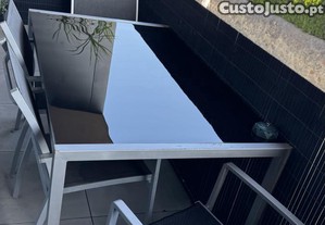 Mesa e 4 cadeiras exterior