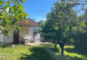 Moradia t2 com terreno em penafirme da mata (olhalvo)