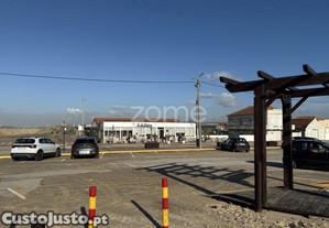 Terreno Com 4.810 M2 Em Paramos (Espinho)