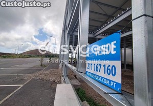 Armazém Localizado No Pico D'água Park Na Ilha...