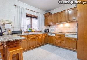 Moradia T3 Com Jardim, Garagem E Sótão - Valbom...