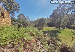 Casa / Villa em Alvares de 94,00 m²