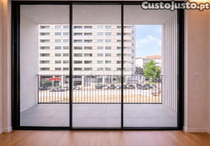 Apartamento T0 Com Varanda Em Vila Nova De Gaia