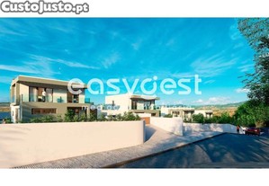 Moradia T3+1 Com Piscina Zona Oeste - Lourinhã...
