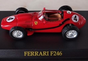 Miniatura 1:43 Colecção Ferrari F246 (Dino) Mike Hawthorn (Campeão do Mundo)