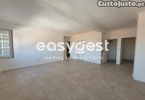 Apartamento T2 Localizado Na Cidade De Serpa...